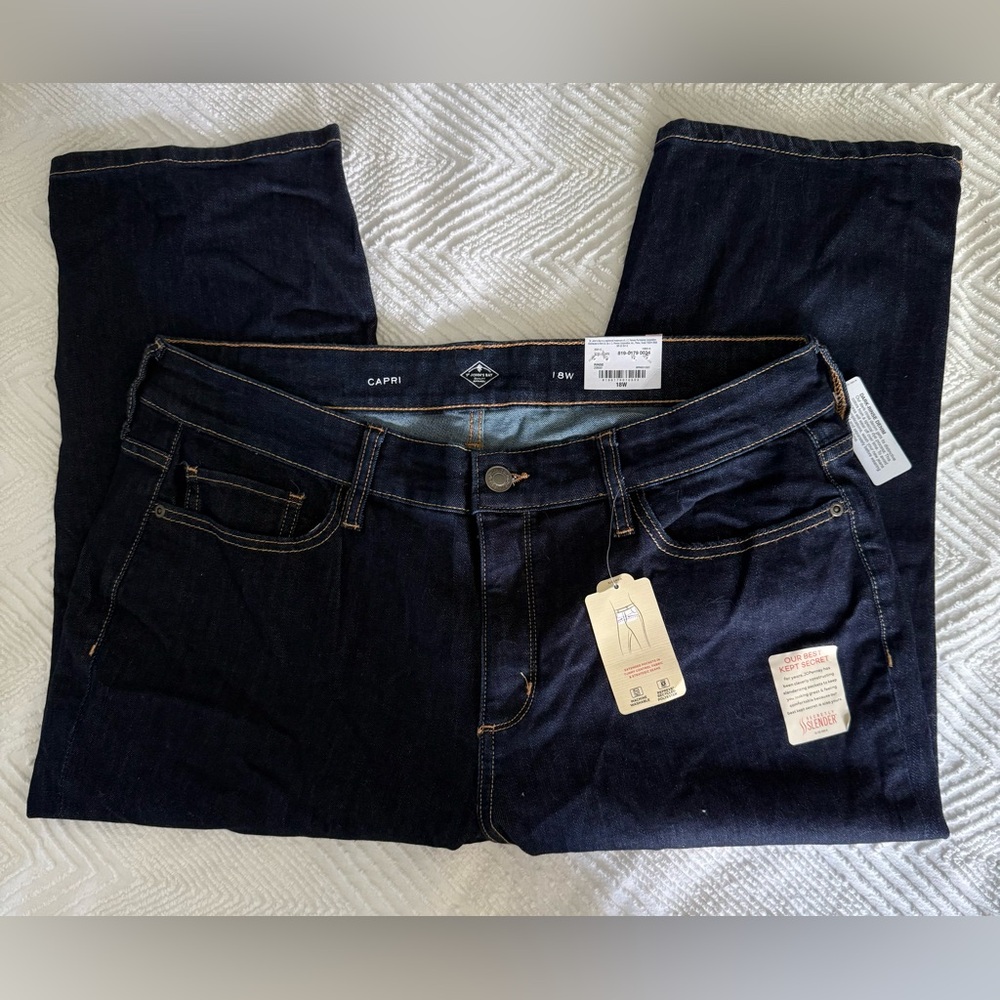 St. John's Bay Navy Capri Pants Size 18W NWT